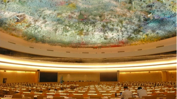 Figure 2: Room XX at UN Geneva, with ceiling sculpture by the prominent contemporary Spanish artist Miquel Barceló (Photo: Felix Nütz)