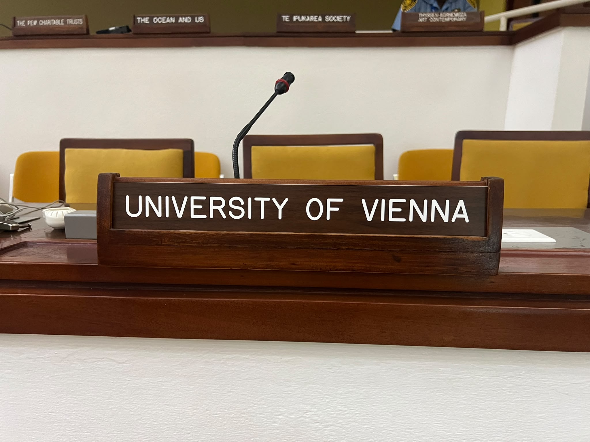 Sign of the University of Vienna (Source: Emil W. Hildebrand)
